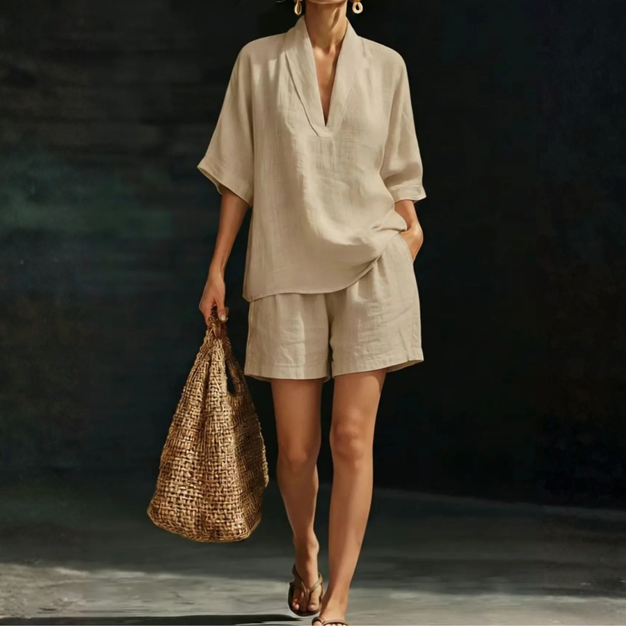Alba | Conjunto de Top de Casual con Escote en V y Pantalones Cortos